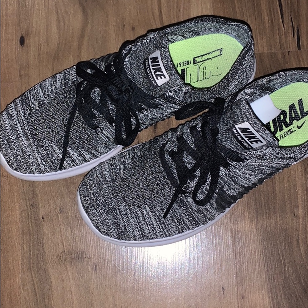 Nike Free Runs